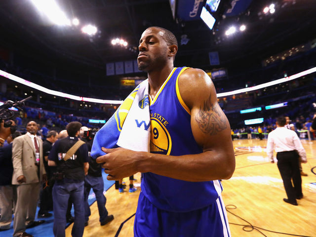 Iguodala sits out Game 2 with left knee soreness