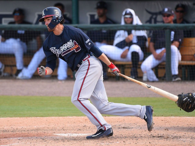 Watch: Swanson scampers for inside-the-park HR