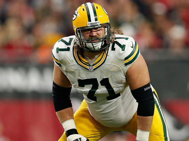 Bears sign former Packer Josh Sitton to 3-year deal
