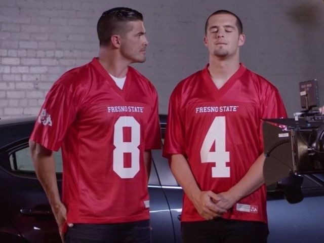 Derek, David Carr star in hilarious 'sibling rivalry' commercial