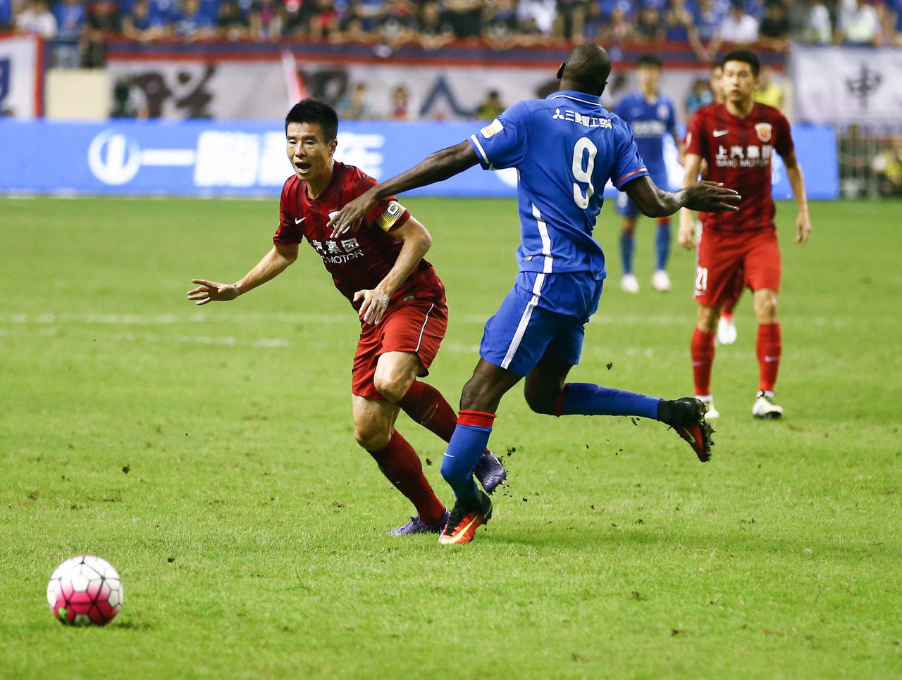 Demba Ba Vows He Won T Retire After Horror Injury Thescore Com