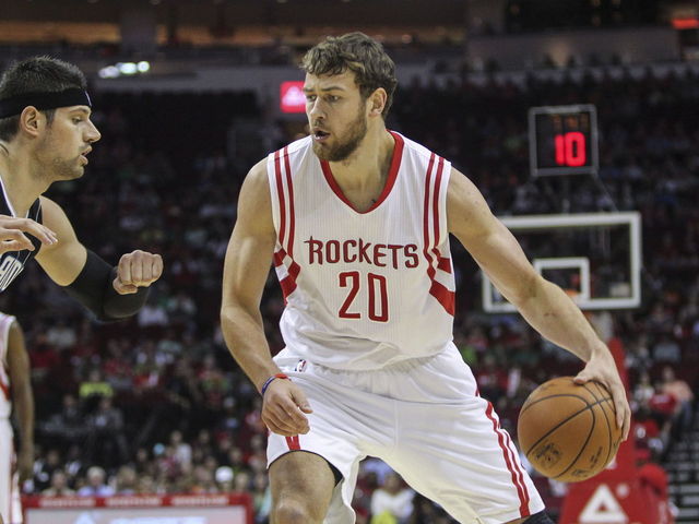 Motiejunas' agent: Rockets using restricted status 'to their advantage'