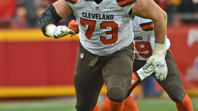 Joe Thomas chirps Kevin Durant for spitting out celebratory beer