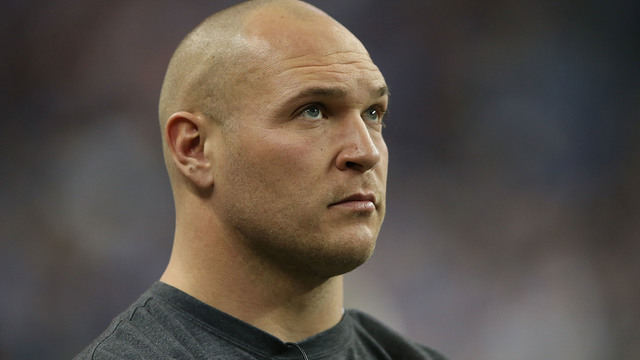 VIDEOS: 'New' Brian Urlacher ditches bald look for a full head of hair