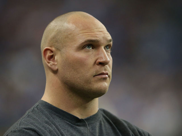 VIDEOS: 'New' Brian Urlacher ditches bald look for a full head of hair