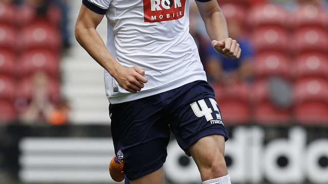 Arsenal agrees to sign Rob Holding from Bolton on long-term contract