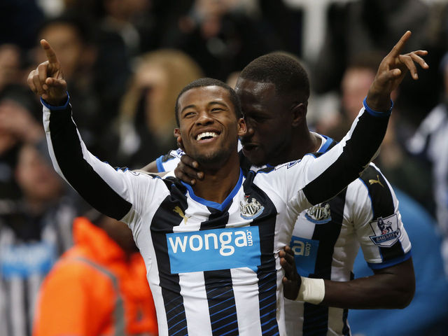 Wijnaldum completes Liverpool move for reported £25M fee