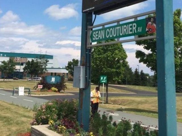 Flyers' Couturier gets hometown street named after him