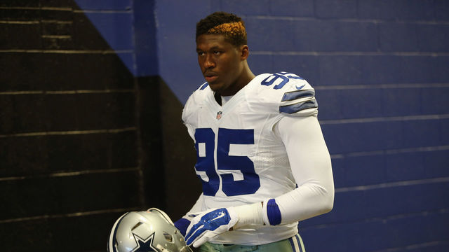 Report: Irving to report to Cowboys camp 2 days late
