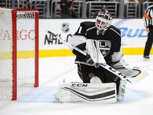 Maple Leafs sign Enroth to 1-year, $750K deal