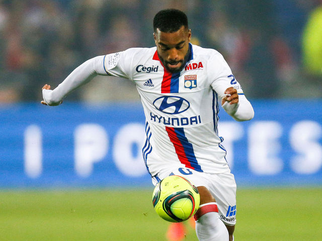 Lyon rejects Arsenal's €35M offer for Alexandre Lacazette