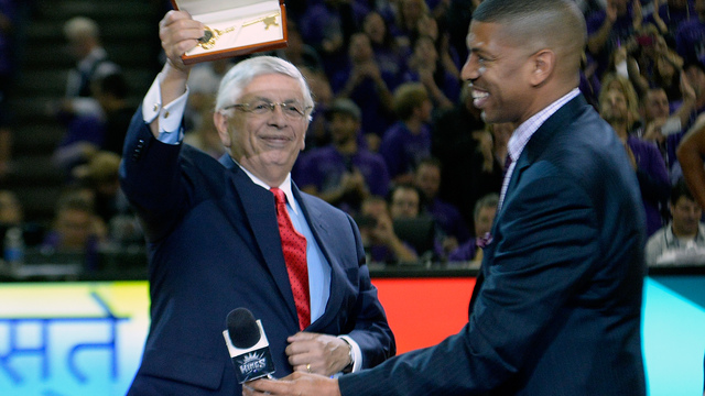 Former NBA commish Stern to have Sacramento street named after him