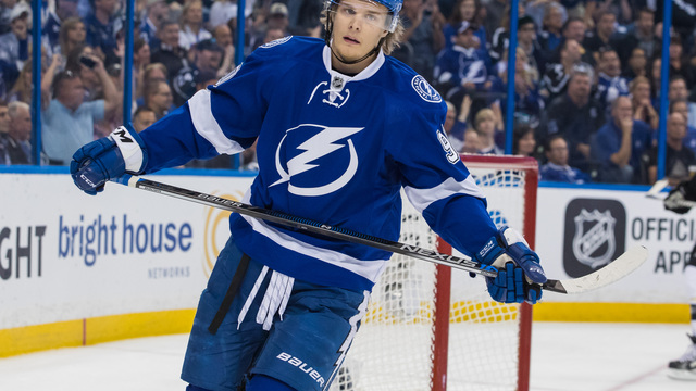 Lightning lose 3 centers in win over Wild