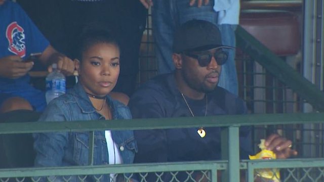 Watch: Wade takes in White Sox-Cubs game with wife