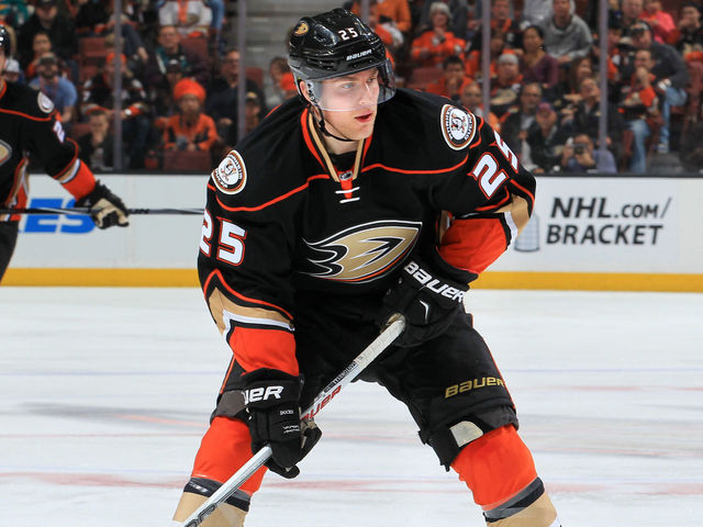 Mike Santorelli signs with Swiss club Geneve-Servette