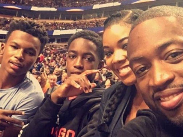 Wade takes in USA-Venezuela courtside with family