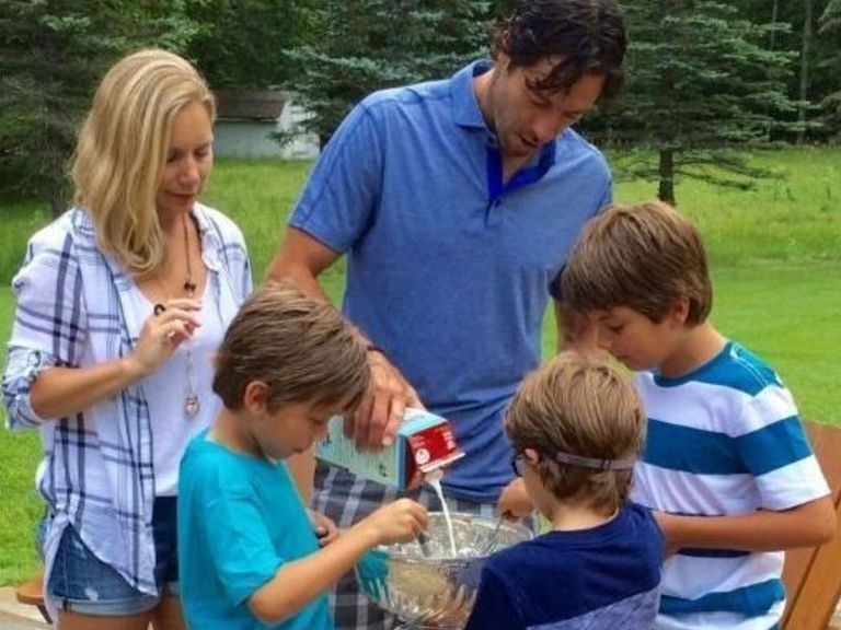 Matt Cullen's kids eat cereal out of Stanley Cup