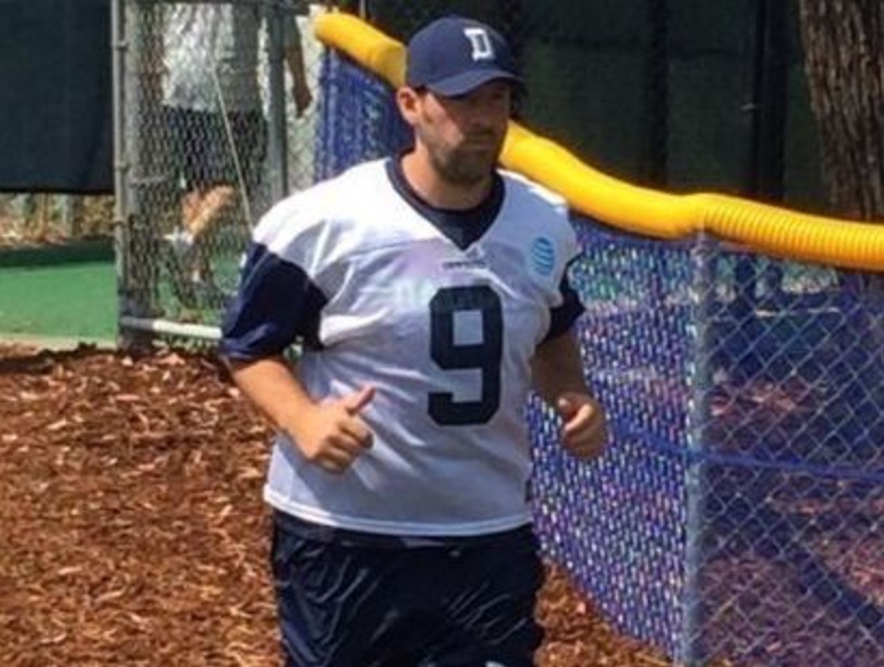 Fat Tony Romo Picture Makes Internet Go Something Something