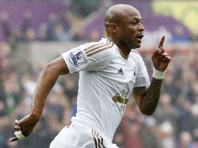 Report: West Ham submits £20M bid for Swansea's Ayew