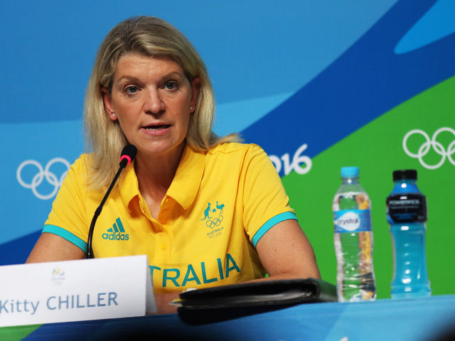Australian athletes robbed during fire evacuation