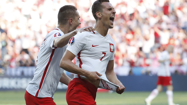 Milik paraded to Napoli fans after arriving from Ajax