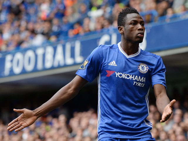 Schalke signs Chelsea's Baba on loan