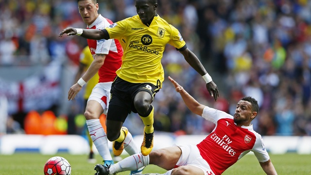 Everton nabs Idrissa Gueye after exercising Villa release clause