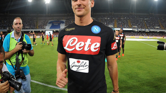 Ajax confirms Milik's move to Napoli for €32M fee