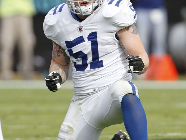 Former Colts LB Pat Angerer retires