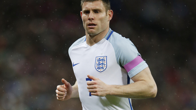 Milner announces England retirement
