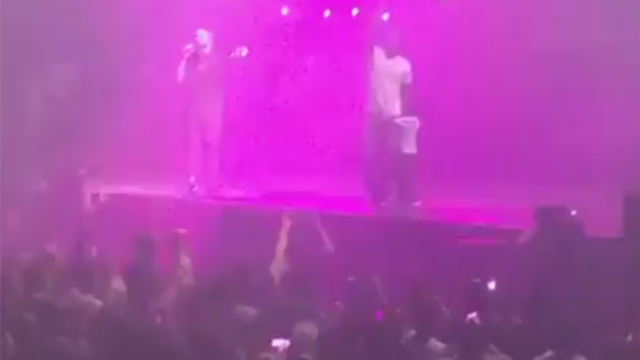 Derrick Rose joins Drake on stage at MSG