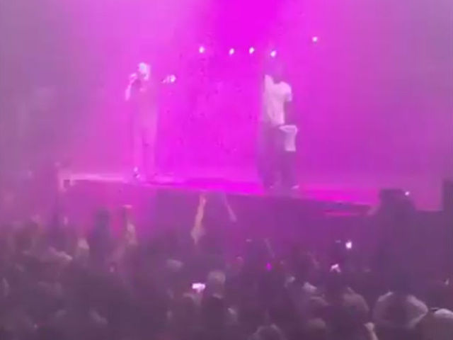 Derrick Rose joins Drake on stage at MSG