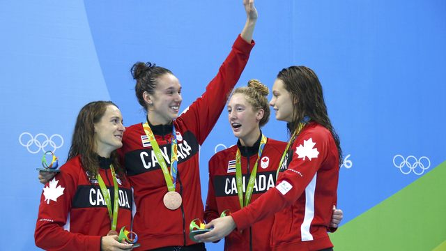 Canada breaks medal drought with bronze in 4x100m freestyle relay