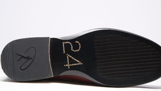 Ken Griffey Jr. wore custom Nike shoes for HOF induction