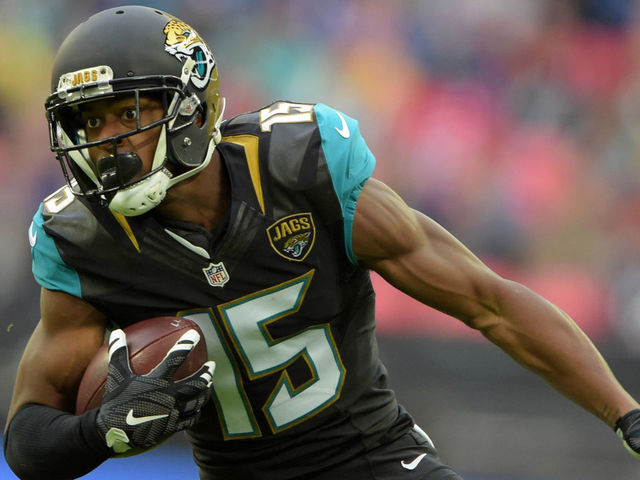 Jaguars' Robinson won't return vs. Texans after suffering knee injury