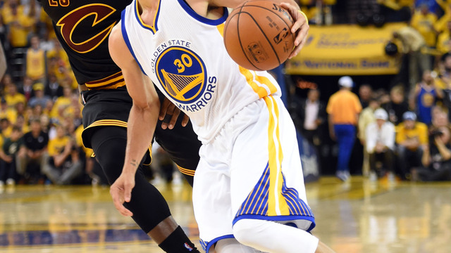 Curry watching Game 7 of Finals for motivation