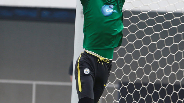 Guardiola casts doubt on Hart's City future