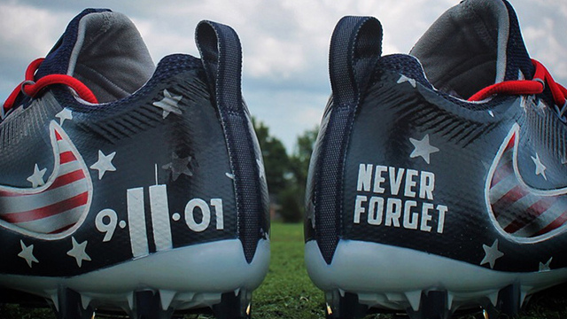 Titans' Avery Williamson honoring 9/11 victims with patriotic cleats