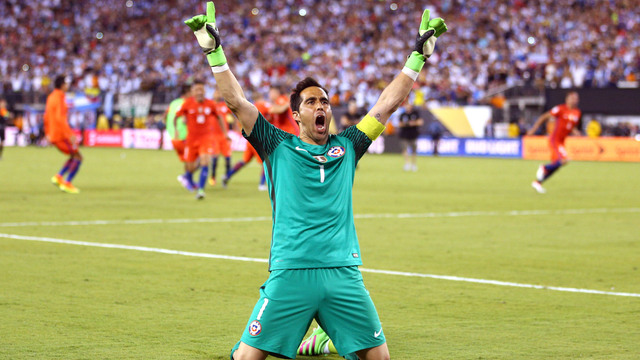 Claudio Bravo unveiled at Manchester City