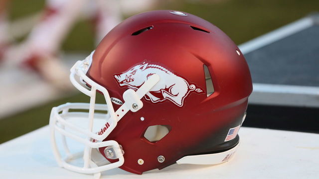 4-star WR Treylon Burks commits to Arkansas