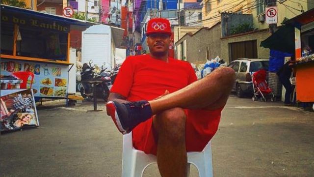 Watch: Melo gets custom mural in Rio slum
