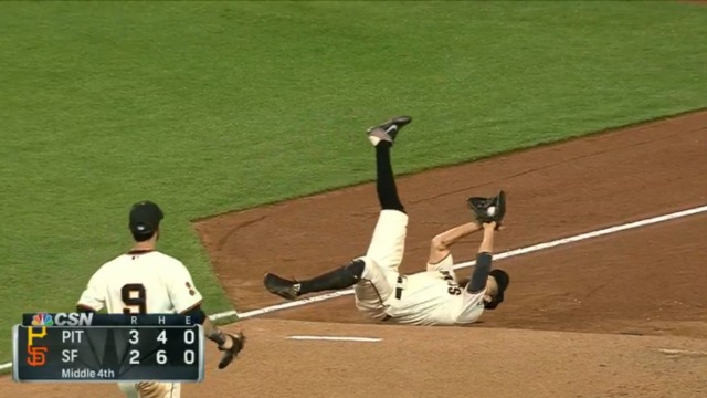 Pence makes unorthodox catch from butt in foul ground
