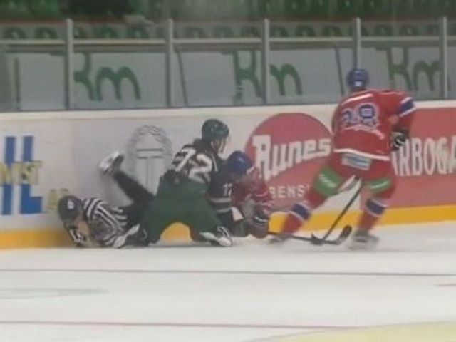 Linesman loses finger along boards in Swedish game