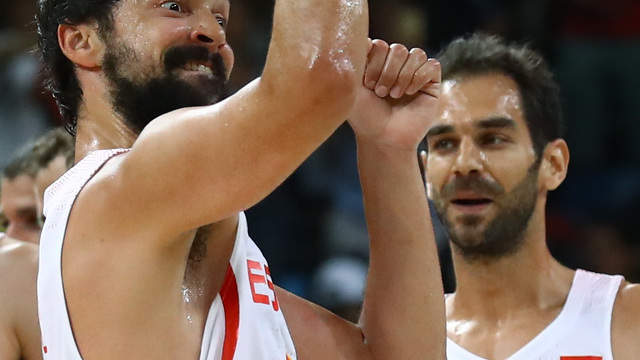 Spain returns to men's semis, pounds France