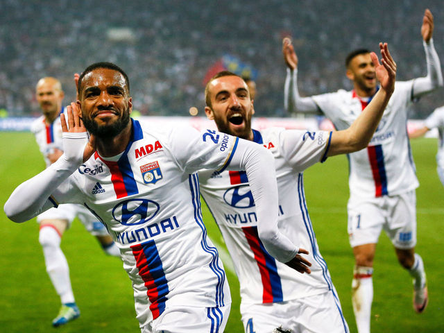 In-form Lacazette powers Lyon to victory once again