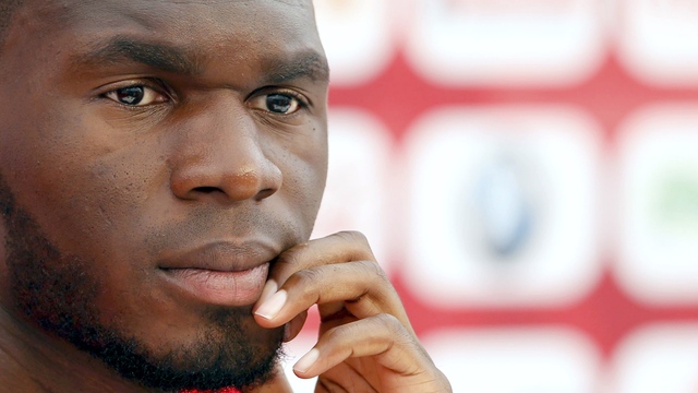 Crystal Palace confirms Benteke signing for reported club-record £27M fee