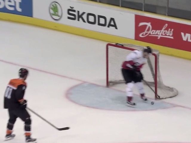Leafs prospect Grundstrom makes brutal empty-net miss