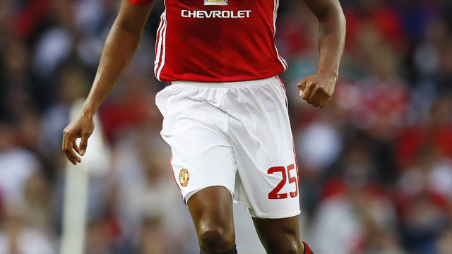 United's Herrera: Antonio Valencia is world's best right-back