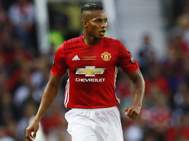 United's Herrera: Antonio Valencia is world's best right-back
