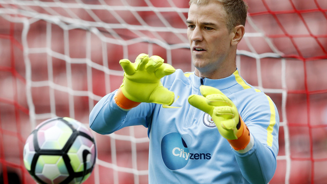 Report: Everton bids for Hart as Bravo nears City arrival
